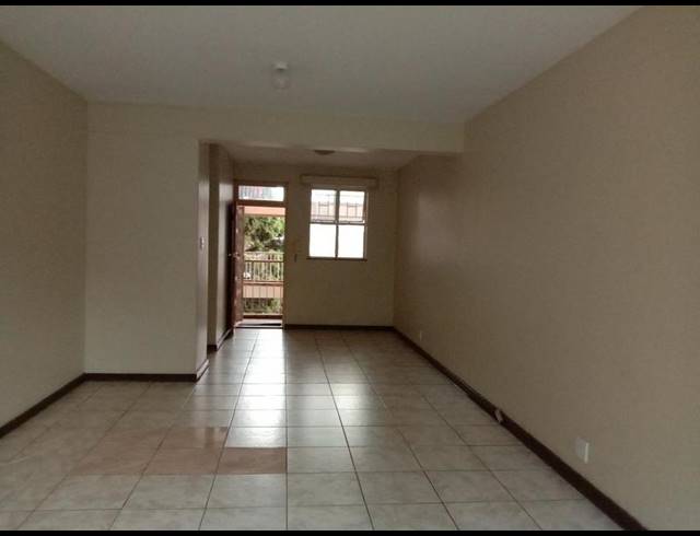 2 BEDROOM APARTMENT FOR SALE IN ARCADIA